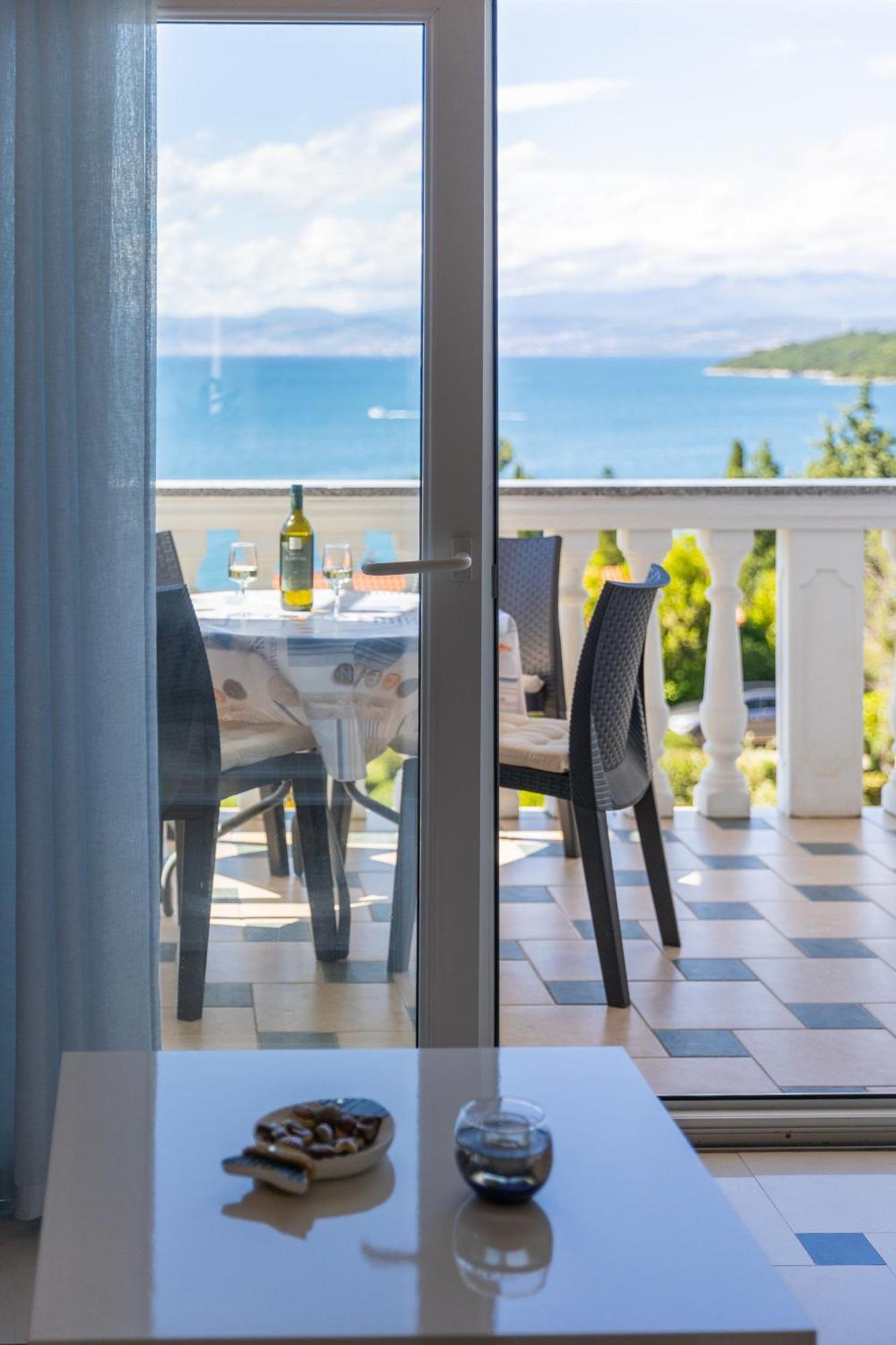 Apartments By The Sea Njivice, Krk - 5296 Kamer foto